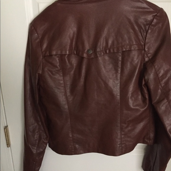 Fake Leather jacket - Picture 2 of 3